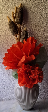 fotografia de cravos feitos de papel